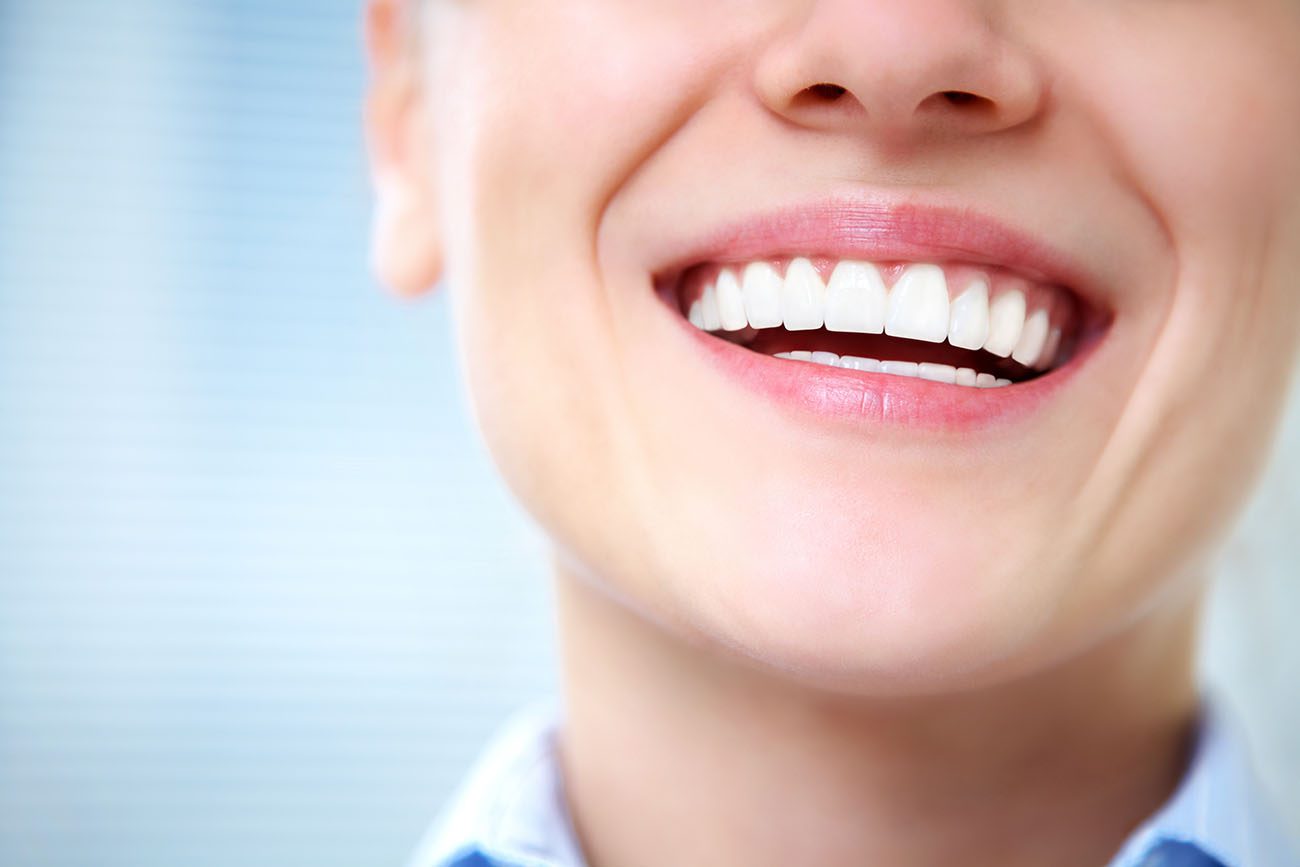 https://trudentalstudio.com/wp-content/uploads/2024/04/treat-discolored-teeth.jpg